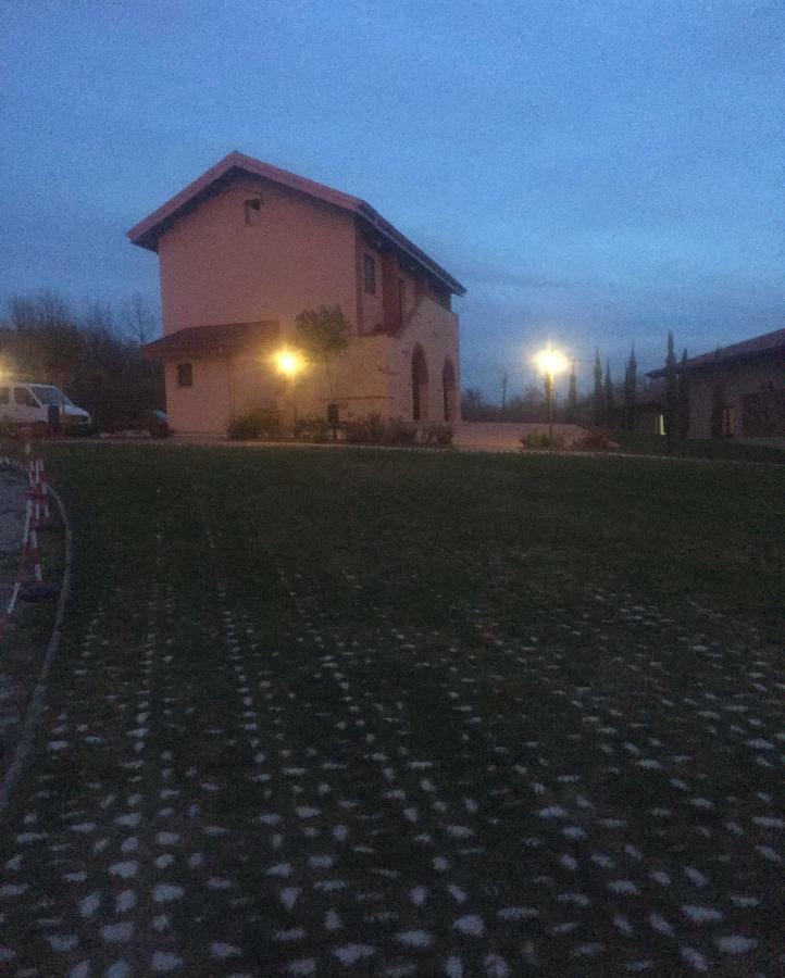 Agriturismo Montebeltrano Villa Poleio Buitenkant foto